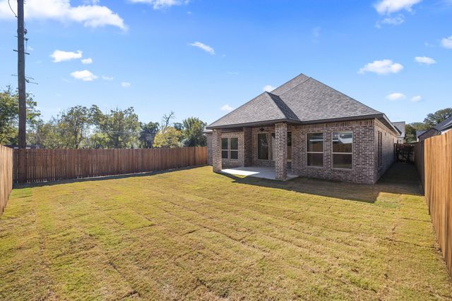 902 Boston Lane, River Oaks, TX 76114