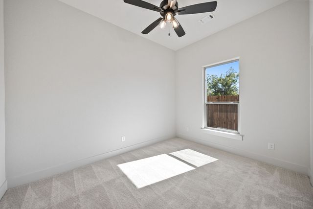 902 Boston Lane, River Oaks, TX 76114