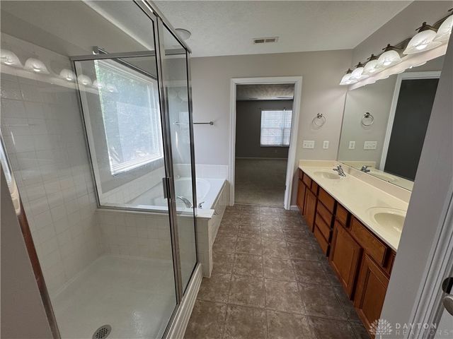 292 Hess Court, Fairborn, OH 45324