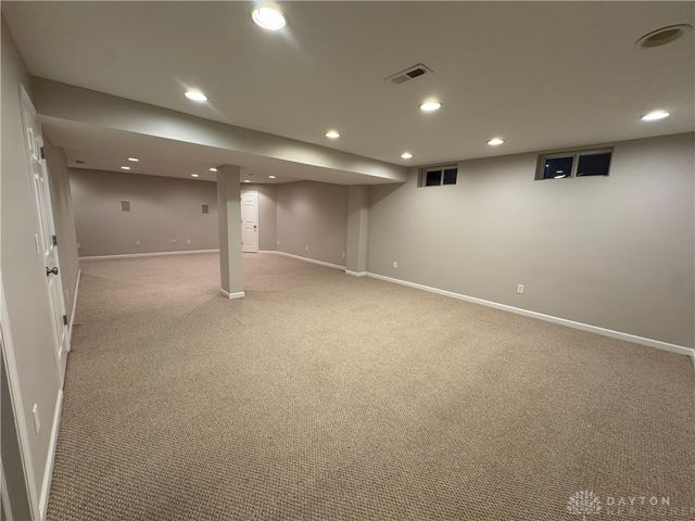 292 Hess Court, Fairborn, OH 45324