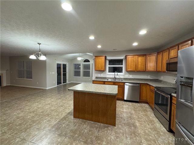 292 Hess Court, Fairborn, OH 45324