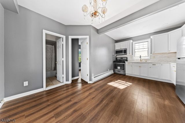373 Oak St, Passaic City, NJ 07055