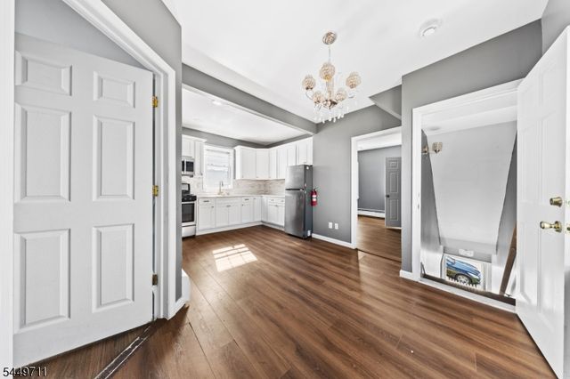 373 Oak St, Passaic City, NJ 07055