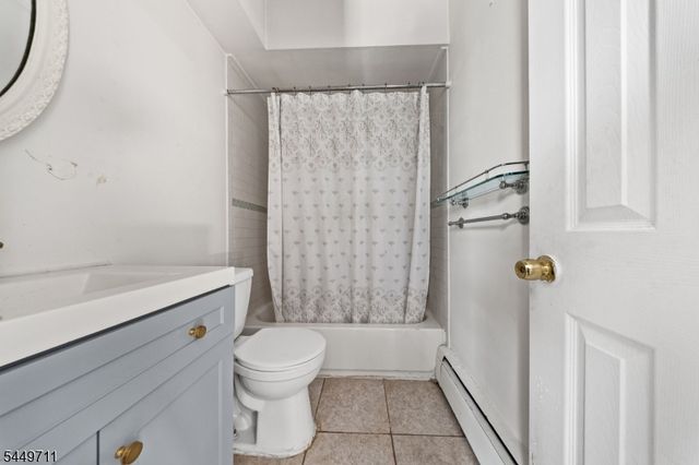 373 Oak St, Passaic City, NJ 07055