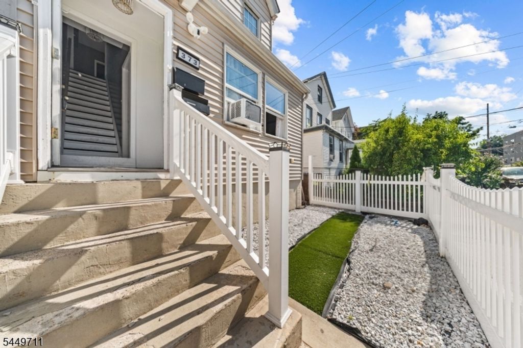 373 Oak St, Passaic City, NJ 07055 — photo 3
