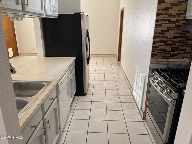 9420 LOUVRE Drive, El Paso, TX 79907