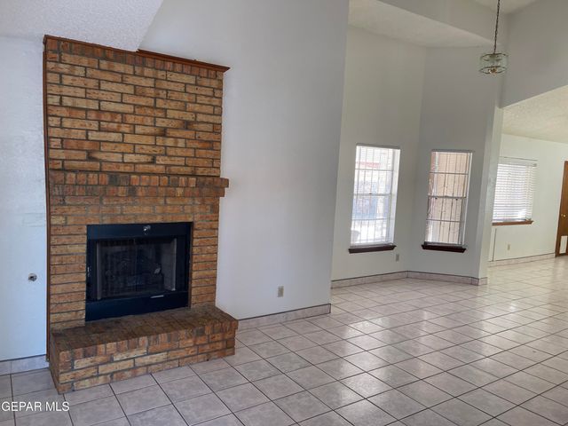 9420 LOUVRE Drive, El Paso, TX 79907