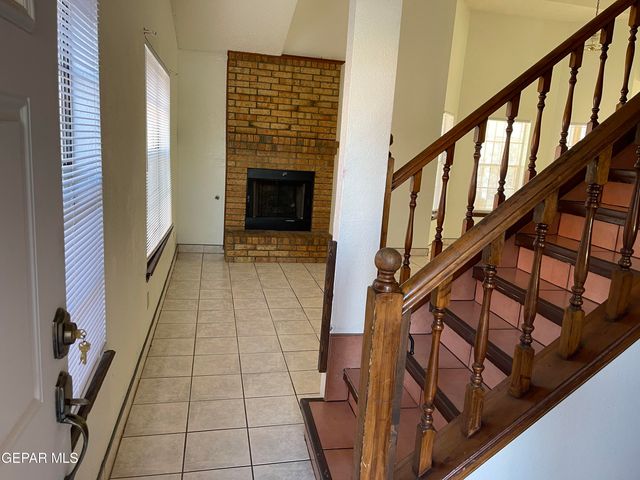 9420 LOUVRE Drive, El Paso, TX 79907