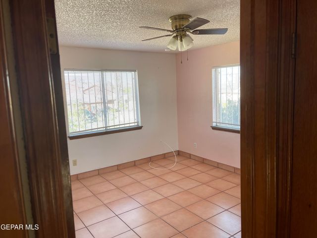 9420 LOUVRE Drive, El Paso, TX 79907