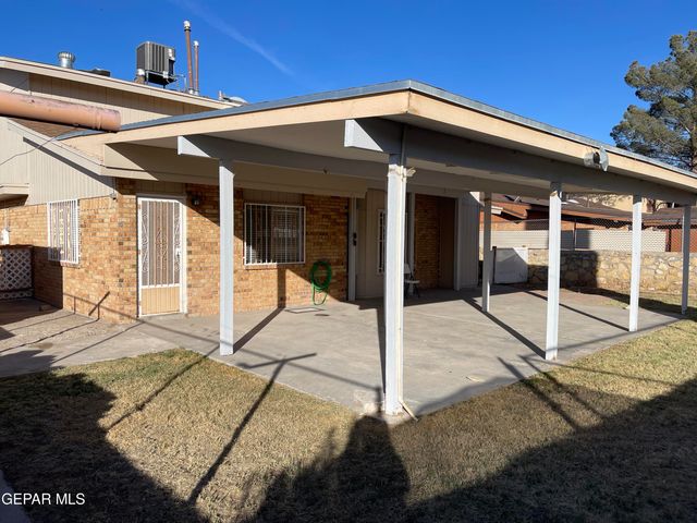 9420 LOUVRE Drive, El Paso, TX 79907