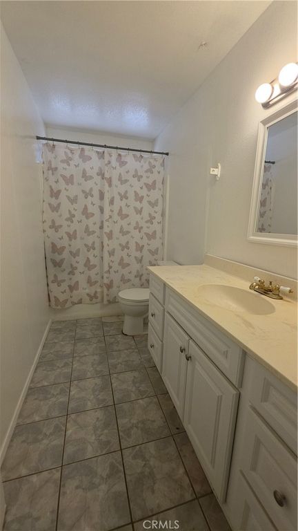 Image 15 of property listing at 38655 159th Street, Palmdale, CA 93591