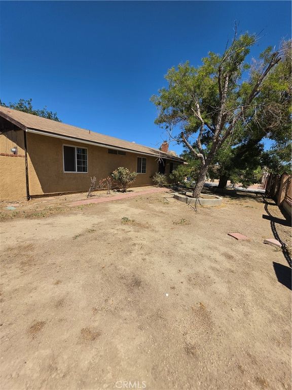Image 26 of property listing at 38655 159th Street, Palmdale, CA 93591