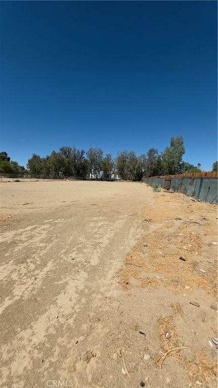 Image 3 of property listing at 38655 159th Street, Palmdale, CA 93591