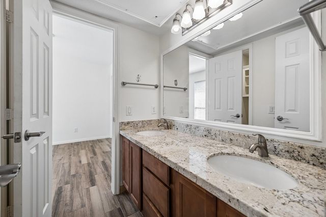1880 White Oak Drive 151, Houston, TX 77009