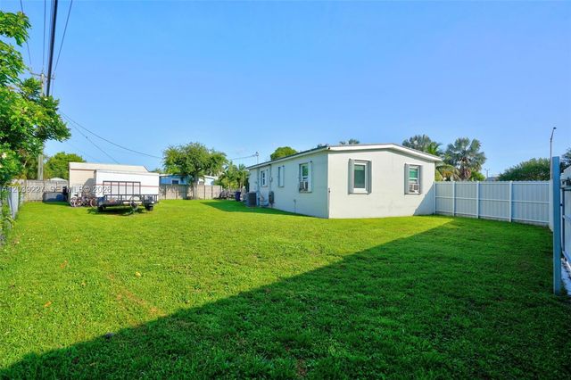 11300 SW 40th Street, Miami, FL 33165