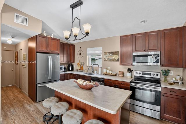 11300 SW 40th Street, Miami, FL 33165