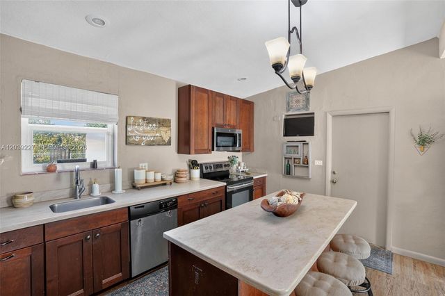 11300 SW 40th Street, Miami, FL 33165