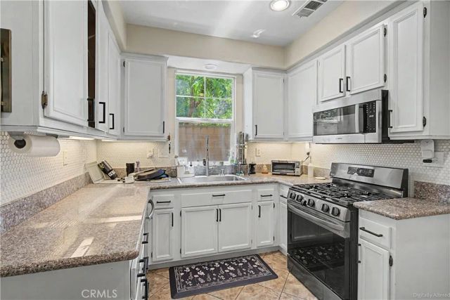 3271 Laval, Riverside, CA 92503