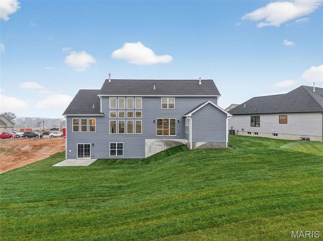 8 Country House Court, O'fallon, MO 63385