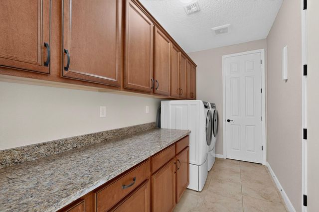 9208 Wind Caves Way NW, Albuquerque, NM 87120