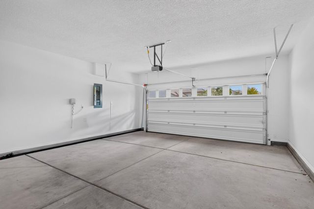 9208 Wind Caves Way NW, Albuquerque, NM 87120