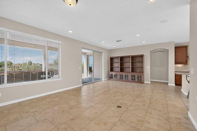 9208 Wind Caves Way NW, Albuquerque, NM 87120