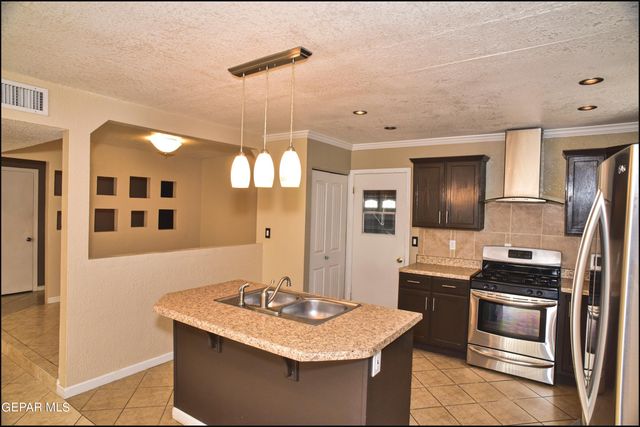 10824 PICO NORTE Road, El Paso, TX 79935