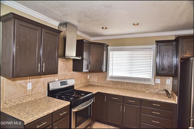 10824 PICO NORTE Road, El Paso, TX 79935