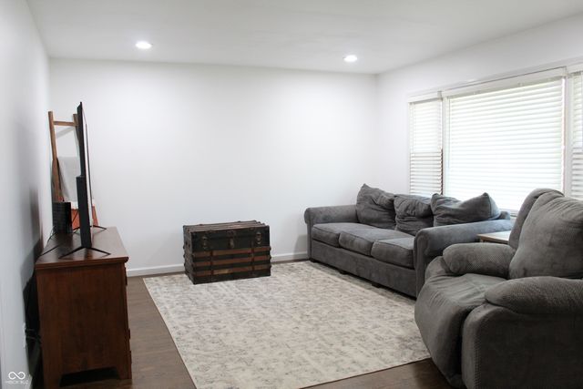 7335 Rainbow Lane N, Indianapolis, IN 46236