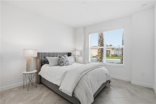 9311 Aqua Overlook CT, Lehigh Acres, FL 33936