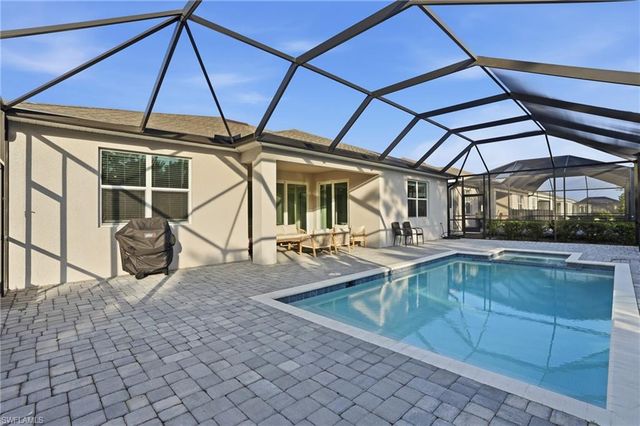 9311 Aqua Overlook CT, Lehigh Acres, FL 33936