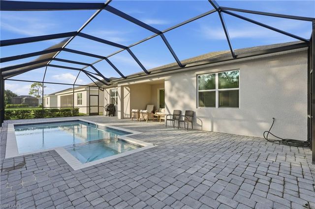 9311 Aqua Overlook CT, Lehigh Acres, FL 33936