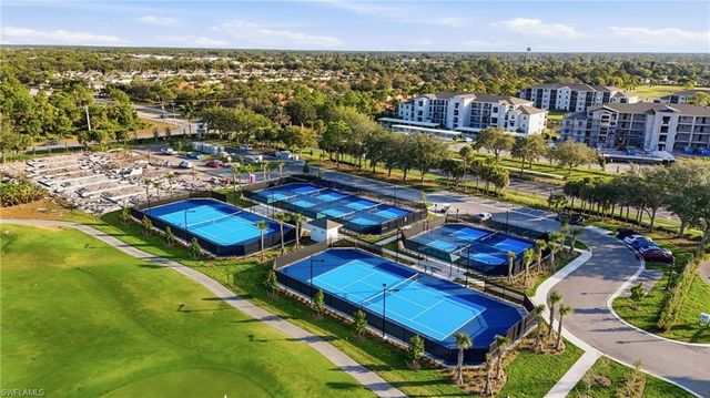 9311 Aqua Overlook CT, Lehigh Acres, FL 33936