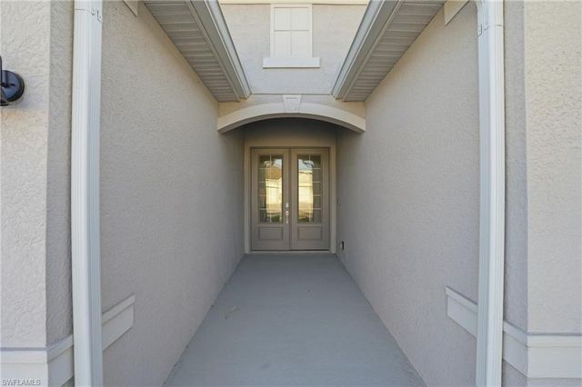 9311 Aqua Overlook CT, Lehigh Acres, FL 33936