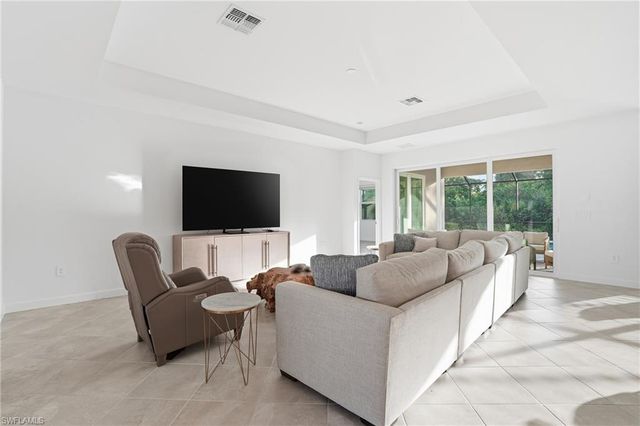 9311 Aqua Overlook CT, Lehigh Acres, FL 33936