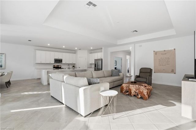 9311 Aqua Overlook CT, Lehigh Acres, FL 33936