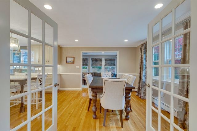 29 Pilgrim Dr, Winchester, MA 01890