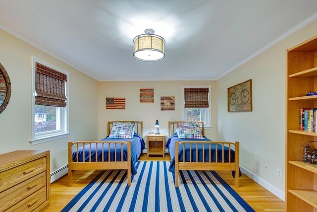 29 Pilgrim Dr, Winchester, MA 01890