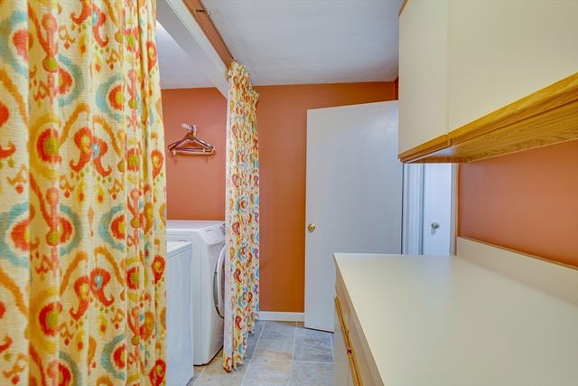 29 Pilgrim Dr, Winchester, MA 01890