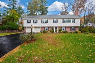 29 Pilgrim Dr, Winchester, MA 01890