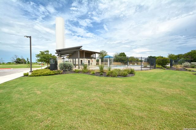 513 HARVEST FLDS, New Braunfels, TX 78130