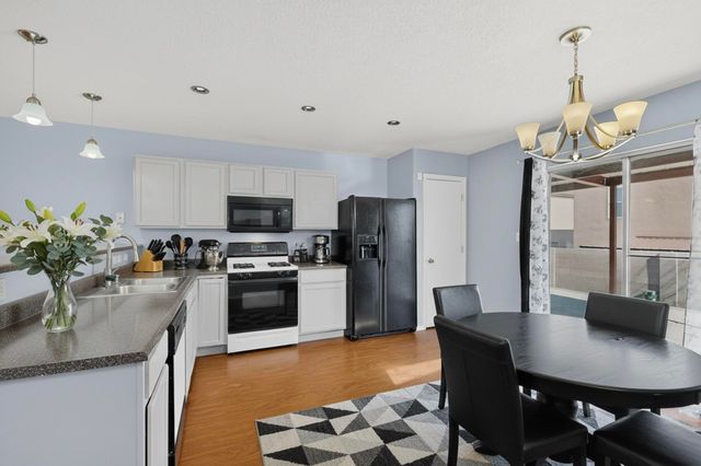 700 Lone Pine Drive SW, Albuquerque, NM 87121