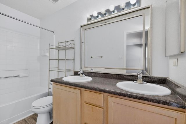 700 Lone Pine Drive SW, Albuquerque, NM 87121