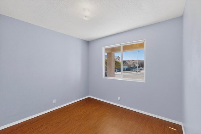 700 Lone Pine Drive SW, Albuquerque, NM 87121