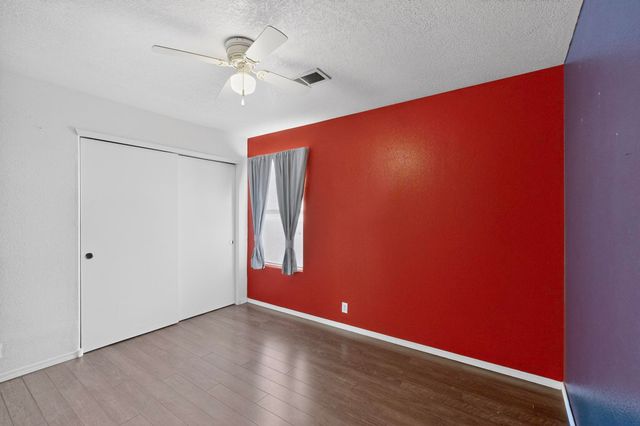 700 Lone Pine Drive SW, Albuquerque, NM 87121