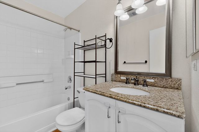 700 Lone Pine Drive SW, Albuquerque, NM 87121