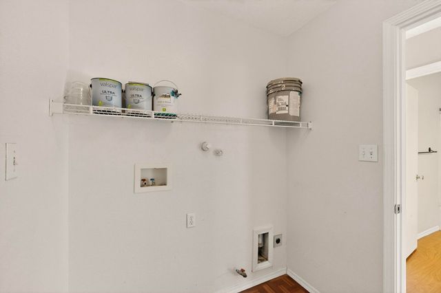 700 Lone Pine Drive SW, Albuquerque, NM 87121