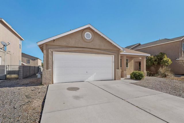 700 Lone Pine Drive SW, Albuquerque, NM 87121