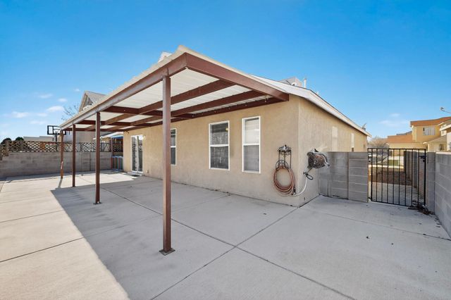 700 Lone Pine Drive SW, Albuquerque, NM 87121