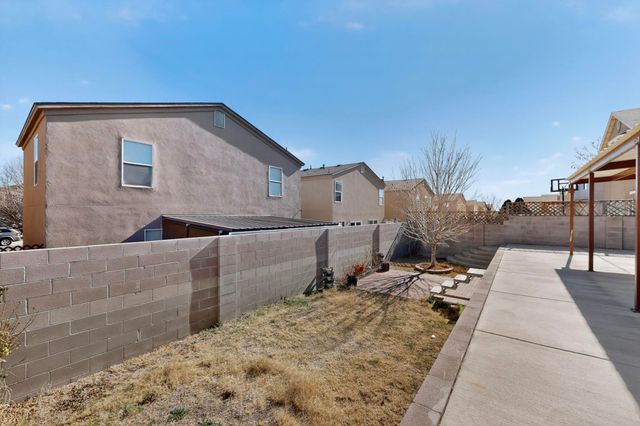 700 Lone Pine Drive SW, Albuquerque, NM 87121